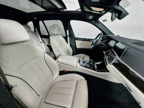 Used 2023 BMW X5 xDrive40i w/ Luxury Seating Package AWD/4WD image 29