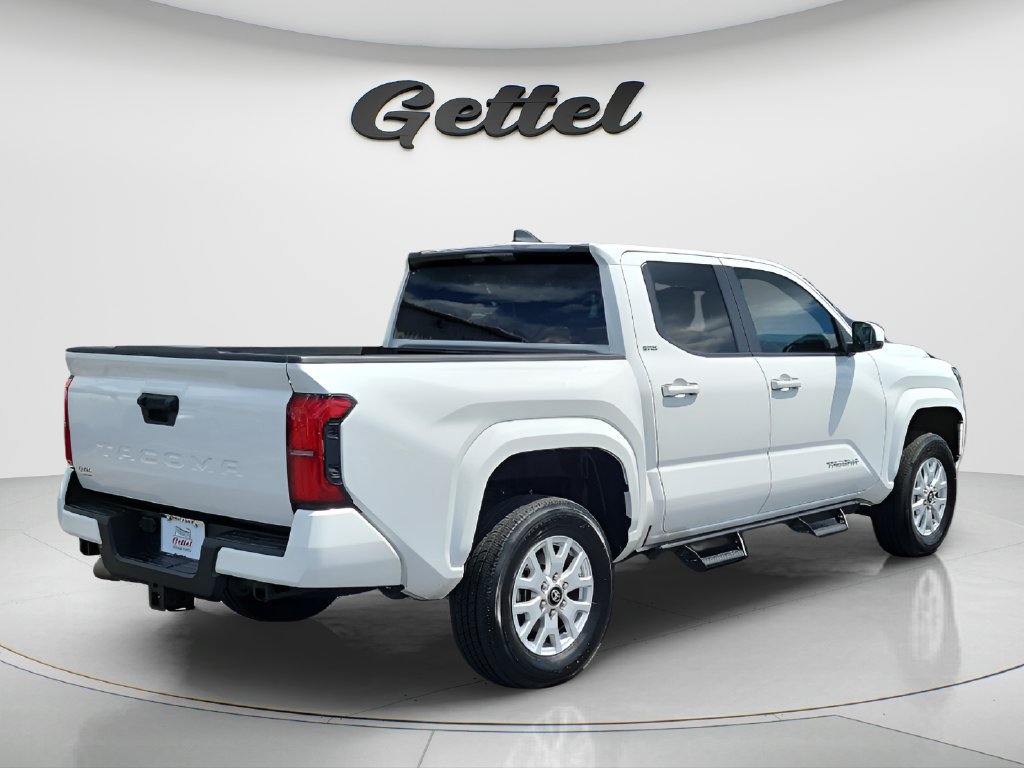 Used 2024 Toyota Tacoma SR5 RWD image 5
