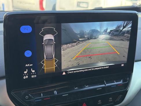 Used 2021 Volkswagen ID.4 Pro w/ ID.4 Protection Package image 25