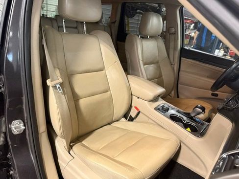 Certified 2020 Jeep Grand Cherokee Limited w/ Trailer Tow Group IV AWD/4WD image 8