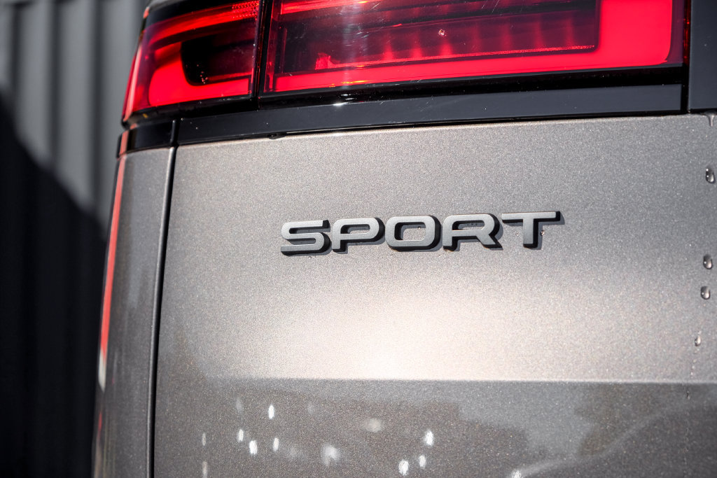 New 2027 Land Rover Range Rover Sport Dynamic SE AWD/4WD image 8