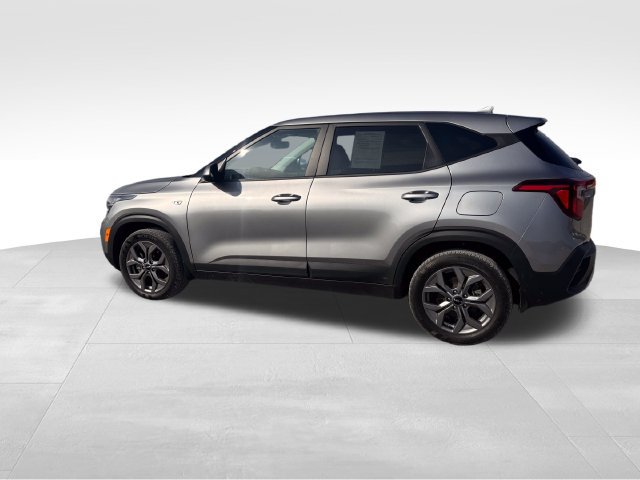 Used 2025 Kia Seltos LX AWD/4WD image 8