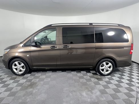 Used 2016 Mercedes-Benz Metris Passenger image 8