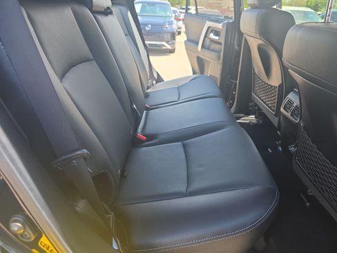 Used 2023 Toyota 4Runner Limited AWD/4WD image 18