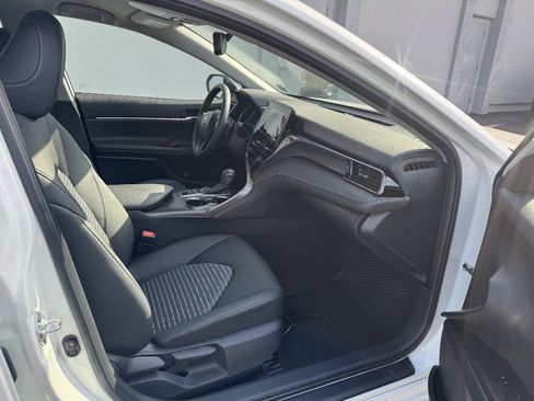 Used 2024 Toyota Camry SE w/ Convenience Package image 12