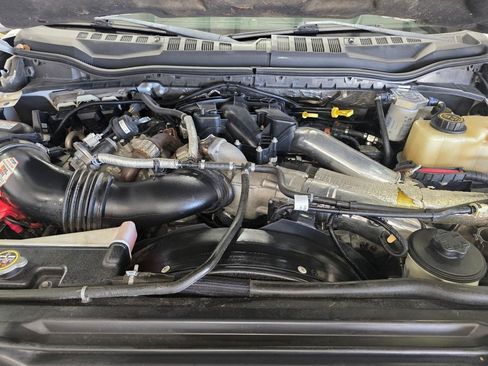 Used 2018 Ford F350 Lariat w/ Lariat Ultimate Package AWD/4WD image 11