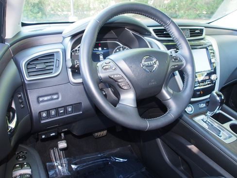 Used 2019 Nissan Murano Platinum w/ Cargo Package AWD/4WD image 18