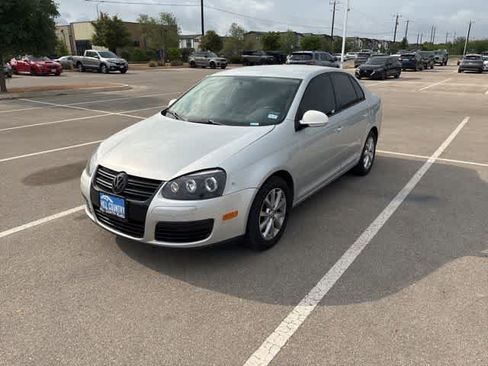Used 2010 Volkswagen Jetta Limited Edition image 1