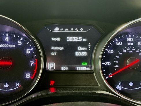 Used 2018 Kia Sedona SX image 16