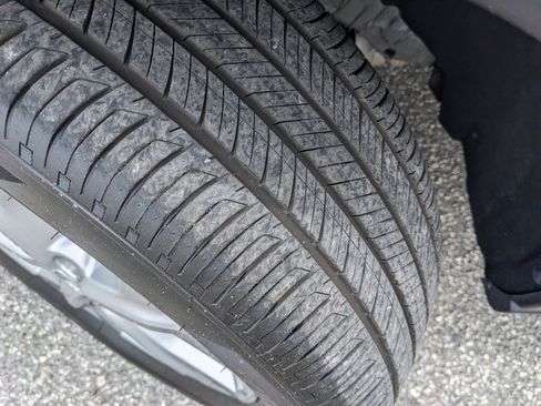 Used 2025 Honda HR-V LX image 41