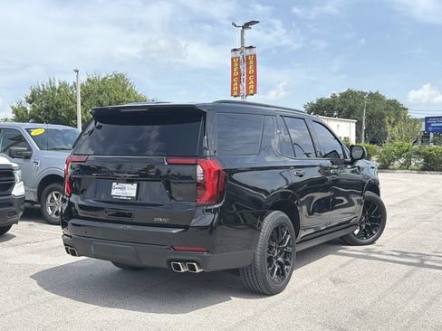 Used 2026 GMC Yukon Denali w/ Denali Reserve Package RWD image 3