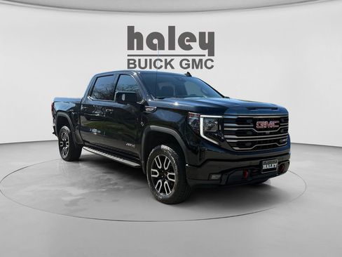 Used 2022 GMC Sierra 1500 AT4 w/ AT4 Premium Package AWD/4WD image 7