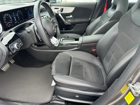 Used 2025 Mercedes-Benz CLA 35 AMG 4MATIC image 23
