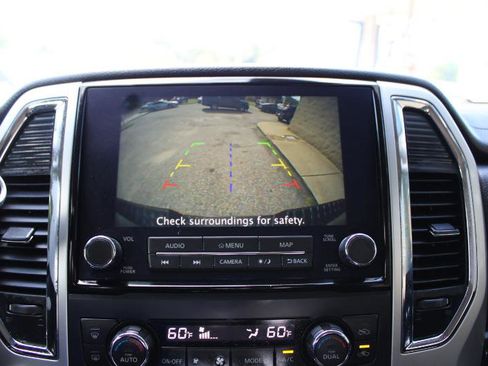 Used 2021 Nissan Titan SV w/ SV Convenience Package image 26