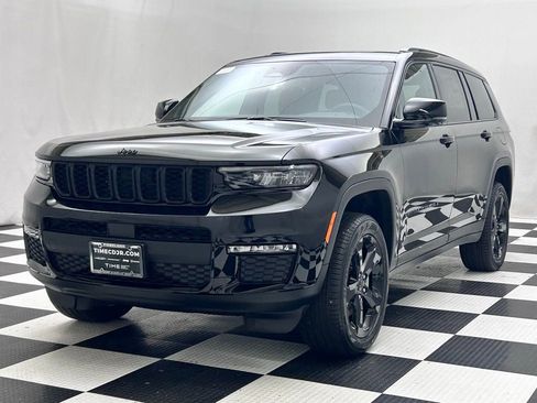 New 2025 Jeep Grand Cherokee L Limited w/ Black Appearance Package image 4