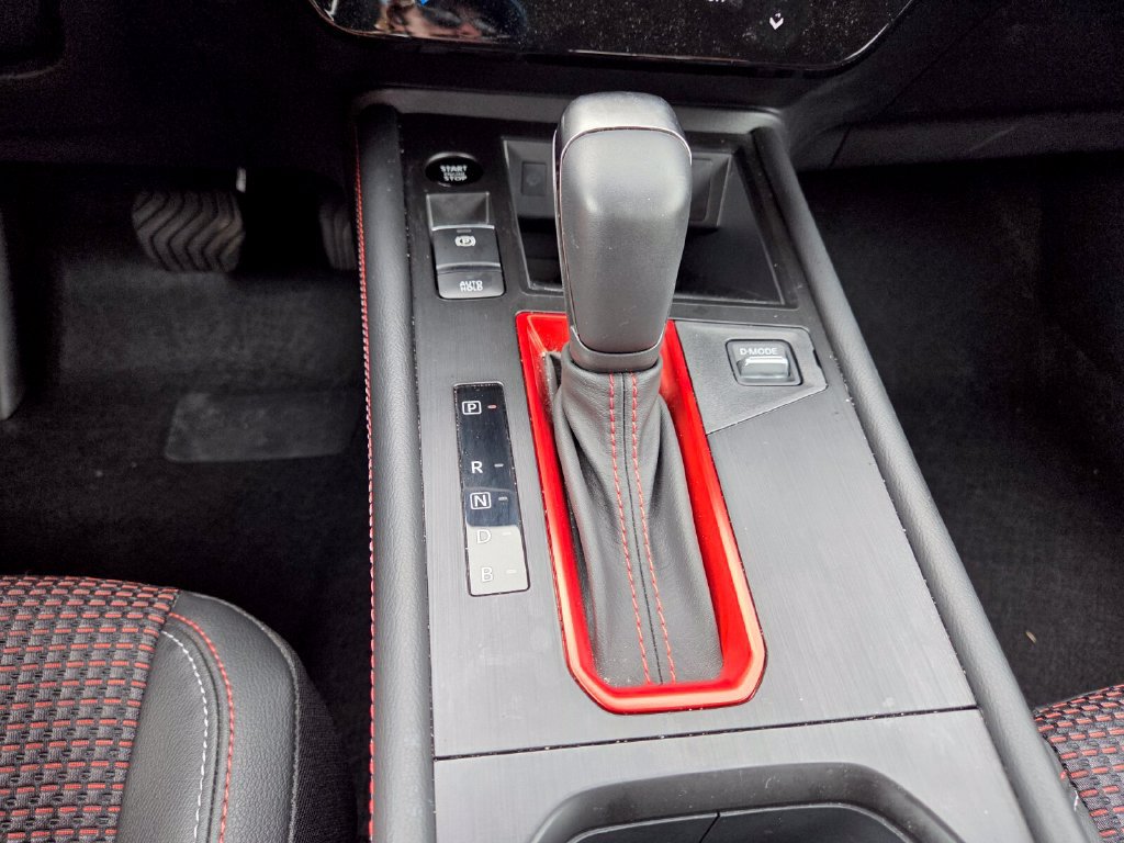Used 2026 Nissan Kicks SR FWD image 18