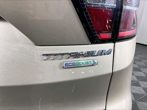Used 2018 Ford Escape Titanium image 41