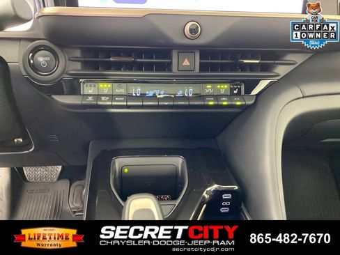 Used 2025 Toyota Crown Signia w/ Advanced Technology Package AWD/4WD image 21