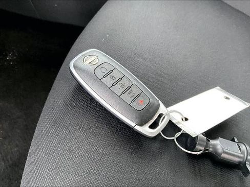 Certified 2025 Nissan Sentra SR image 14