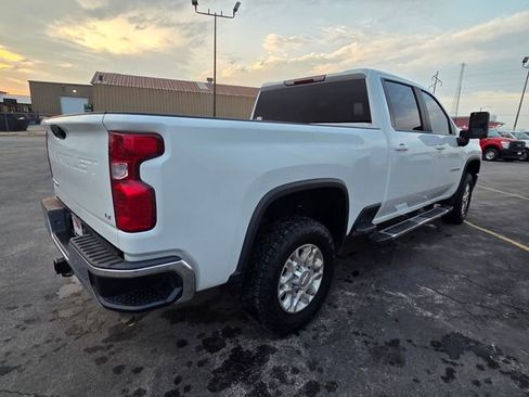 Used 2023 Chevrolet Silverado 2500 LT w/ Convenience Package image 4
