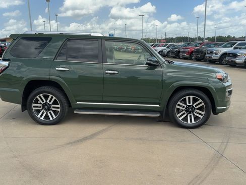 Used 2022 Toyota 4Runner Limited image 9