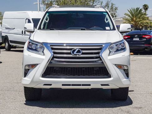 Used 2018 Lexus GX 460 Luxury w/ Preferred Accessory Package AWD/4WD image 2