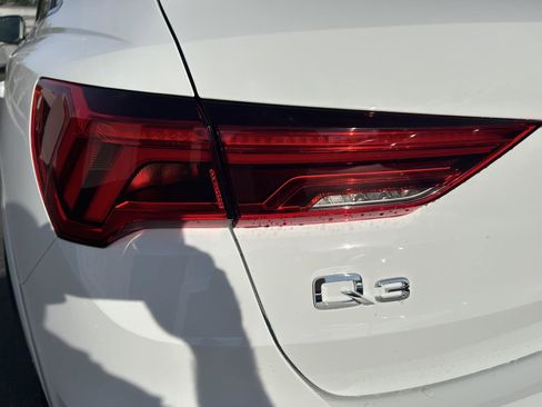 Certified 2025 Audi Q3 2.0T Premium w/ Convenience Package image 10