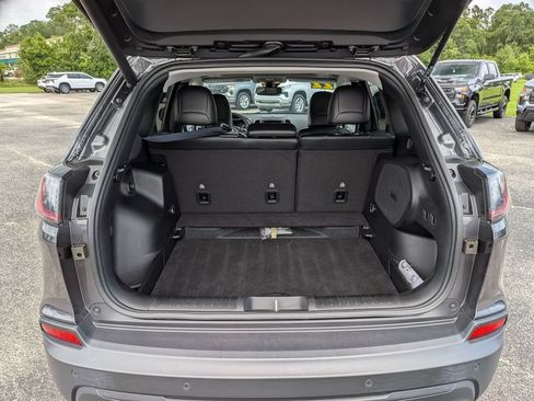 Used 2022 Jeep Cherokee Latitude Lux w/ Sun & Sound Group FWD image 26