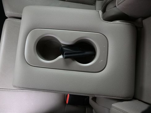 Used 2022 Honda Pilot Touring image 15