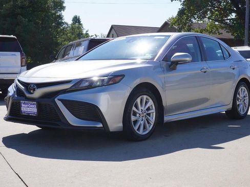 Used 2022 Toyota Camry SE image 7
