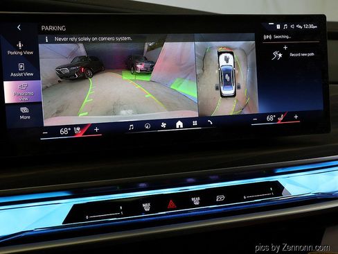 Used 2025 BMW 740i xDrive w/ Executive Package image 22