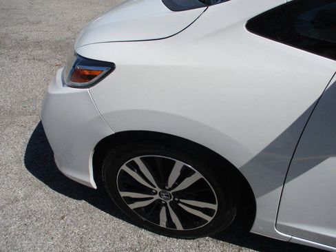 Used 2018 Honda Fit EX image 15