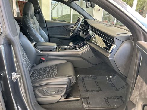 Used 2022 Audi RS Q8 image 23