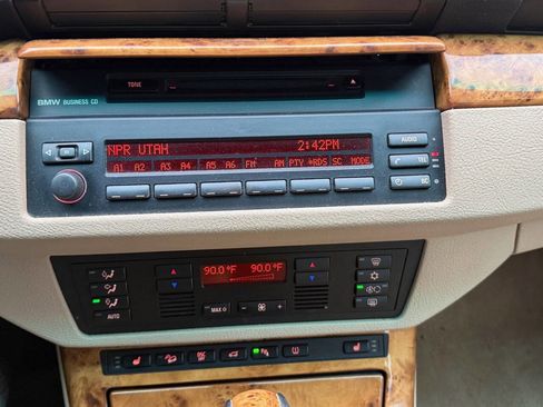 Used 2005 BMW X5 4.4i image 12