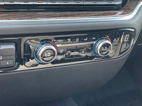 New 2025 GMC Sierra 2500 SLE w/ SLE Value Package; image 17