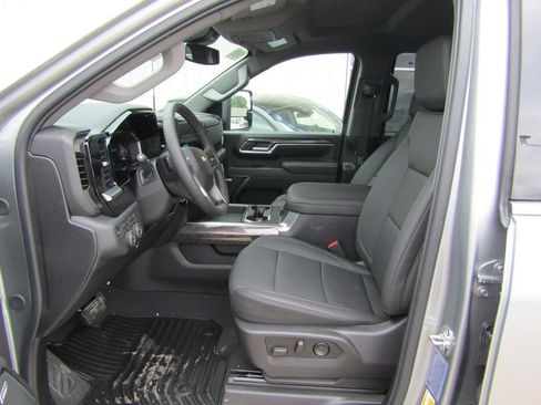 New 2026 Chevrolet Silverado 3500 LTZ w/ LTZ Convenience Package AWD/4WD image 27