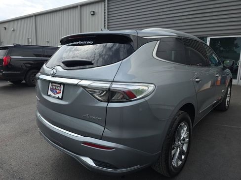 Used 2023 Buick Enclave Avenir FWD image 6