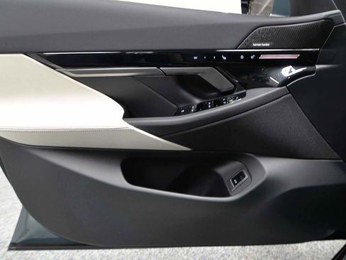 New 2026 BMW 530i w/ Premium Package image 6