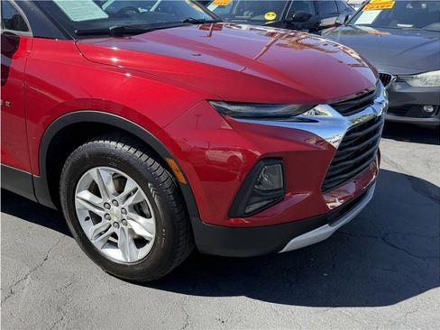 Used 2019 Chevrolet Blazer LT w/ Sound & Technology Package FWD image 7