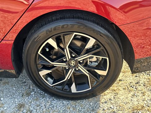 Used 2025 Hyundai Sonata SEL FWD image 19