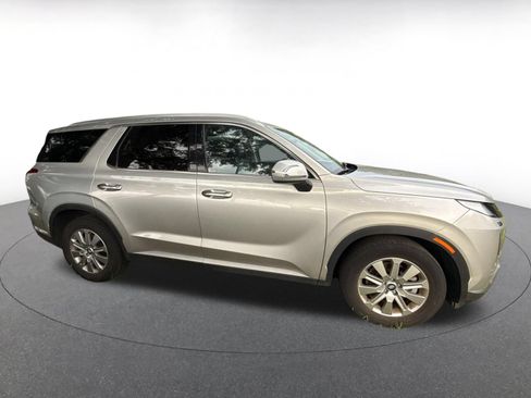 Used 2025 Hyundai Palisade SEL FWD image 8