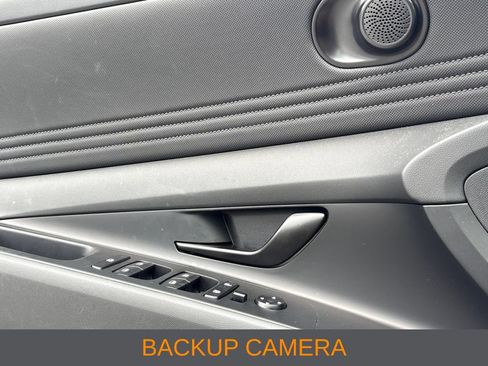 Used 2025 Hyundai Elantra Sport FWD image 8