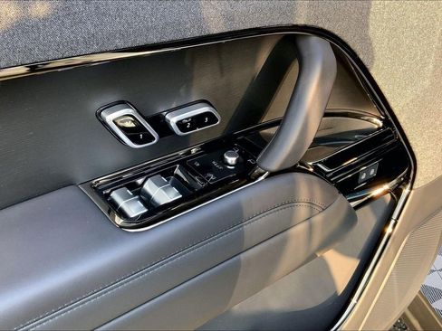New 2026 Land Rover Range Rover Sport SE AWD/4WD image 21