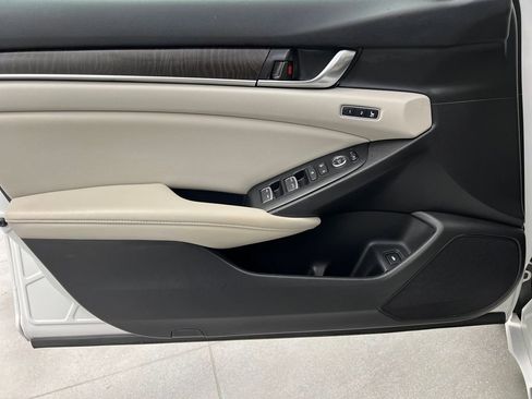 Used 2019 Honda Accord EX-L image 11