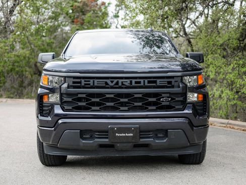 Used 2022 Chevrolet Silverado 1500 Custom image 10