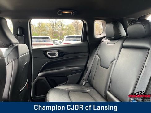 Used 2025 Jeep Compass Trailhawk AWD/4WD image 19