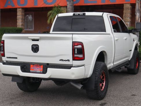 Used 2021 RAM 2500 Laramie w/ Night Edition AWD/4WD image 9