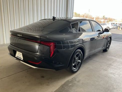 Used 2025 Kia K4 LXS image 19