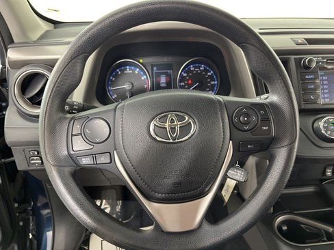 Used 2017 Toyota RAV4 LE FWD image 17