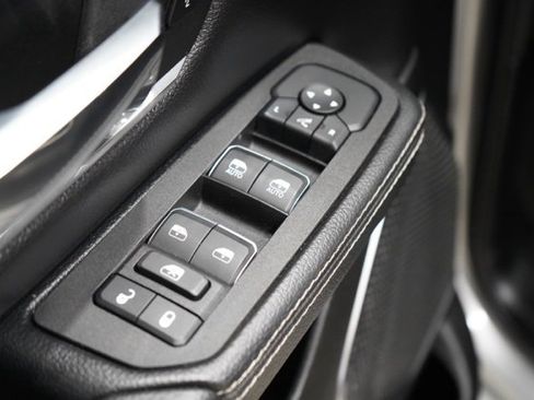 Used 2025 RAM 1500 Laramie image 18